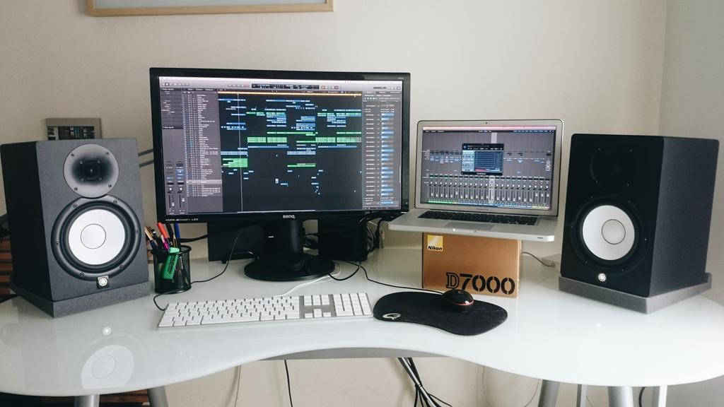 TheWickedPair's tweet photo. Vámonos!! Nuevos monitores!!!! BUUUUM🔝🔝🔝 http://t.co/IknkG0FYYs