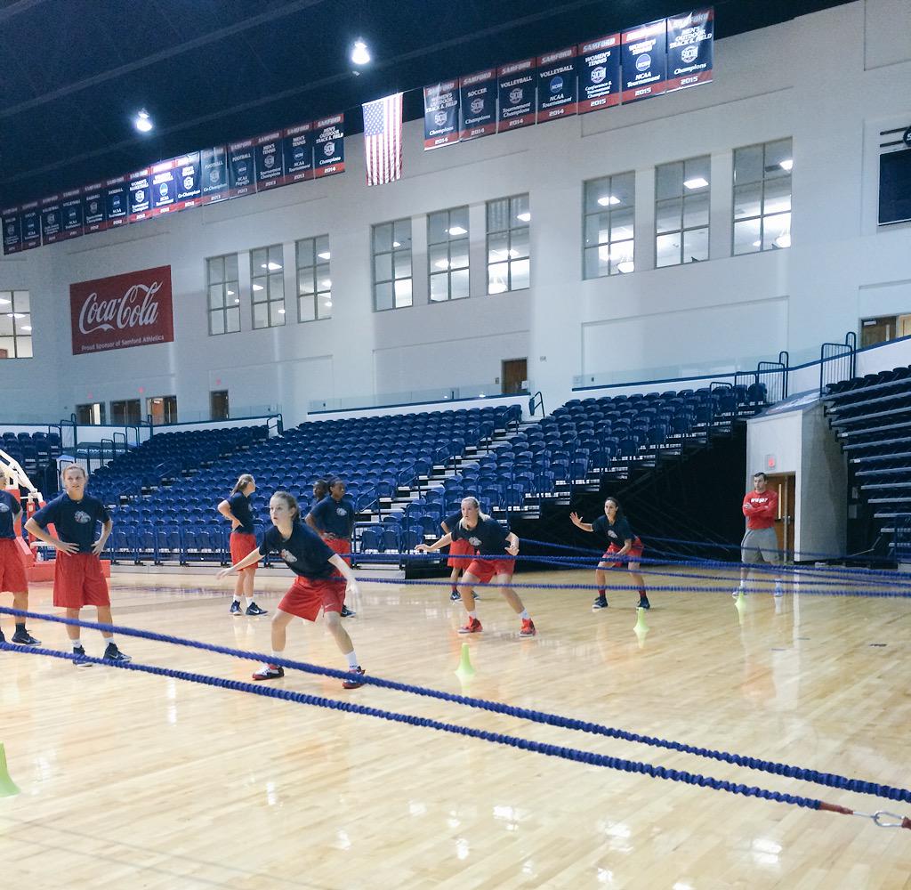 SamfordWBB's tweet photo. Turnt Tuesday here in the Pete Hanna! Less then a week before practice begins!! #dogsfinnaeat 🏀🐶🍴 #samfordwbb #RuffEm http://t.co/PqIElRwkpI