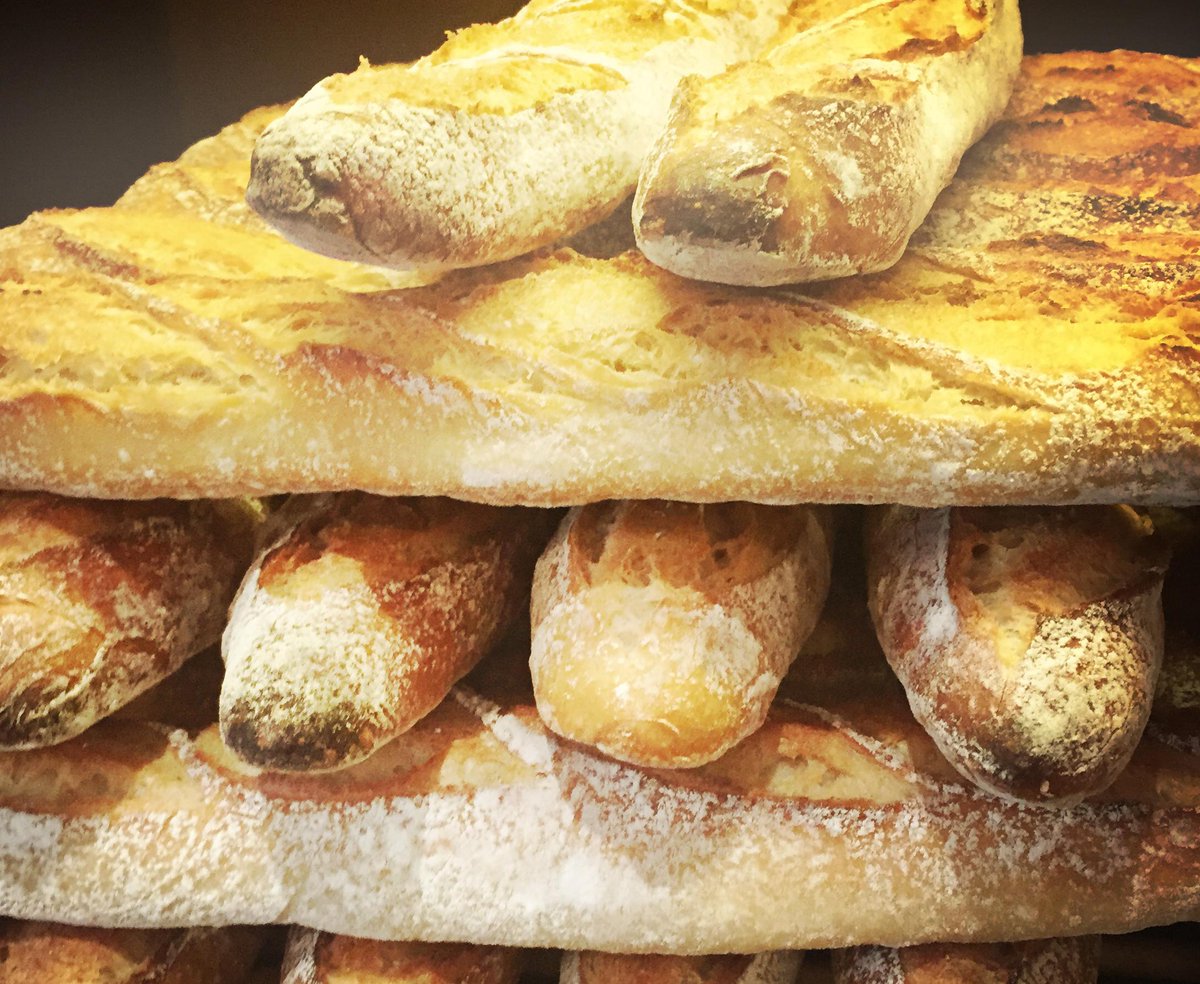 Princi_London's tweet photo. #Semolina is derived from the word semola, meaning bran. #Princi's Baguette is crisp and golden with a soft inside. http://t.co/zWl0zaFrXY