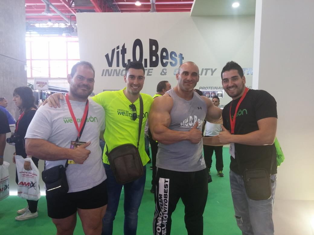 centrowellnes's tweet photo. Arnold clasicc 2015 CENTRO WELLNESS ON 💪💪💪 http://t.co/vmGG4VrCJc