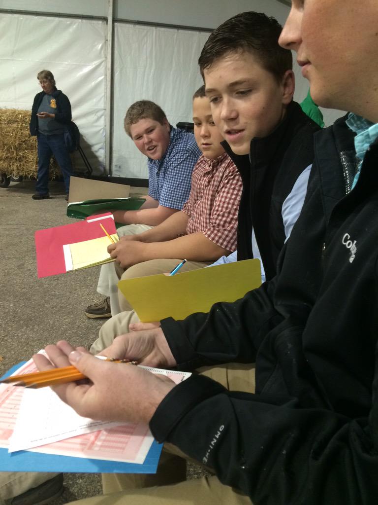 fchsagffa's tweet photo. Getting ready to judge dairy cattle! #nationals #worlddairyexpo http://t.co/ZetTj7Zn1J