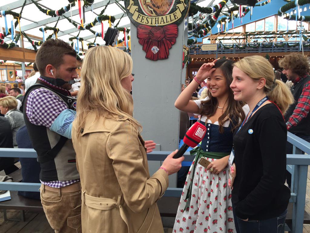 Get Started (@bitkom_startup) on Twitter photo Unser Mitglied <a href="/1KitchenStories/">Kitchen Stories</a> auf der #Wiesn im Interview mit der <a href="/BILD/">BILD</a> <a href="/verenahubertz/">Verena Hubertz</a> <a href="/_M_T_G_/">Mengting Gao</a> #bitsandpretzels Unser Mitglied <a href="/1KitchenStories/">Kitchen Stories</a> auf der #Wiesn im Interview mit der <a href="/BILD/">BILD</a> <a href="/verenahubertz/">Verena Hubertz</a> <a href="/_M_T_G_/">Mengting Gao</a> #bitsandpretzels