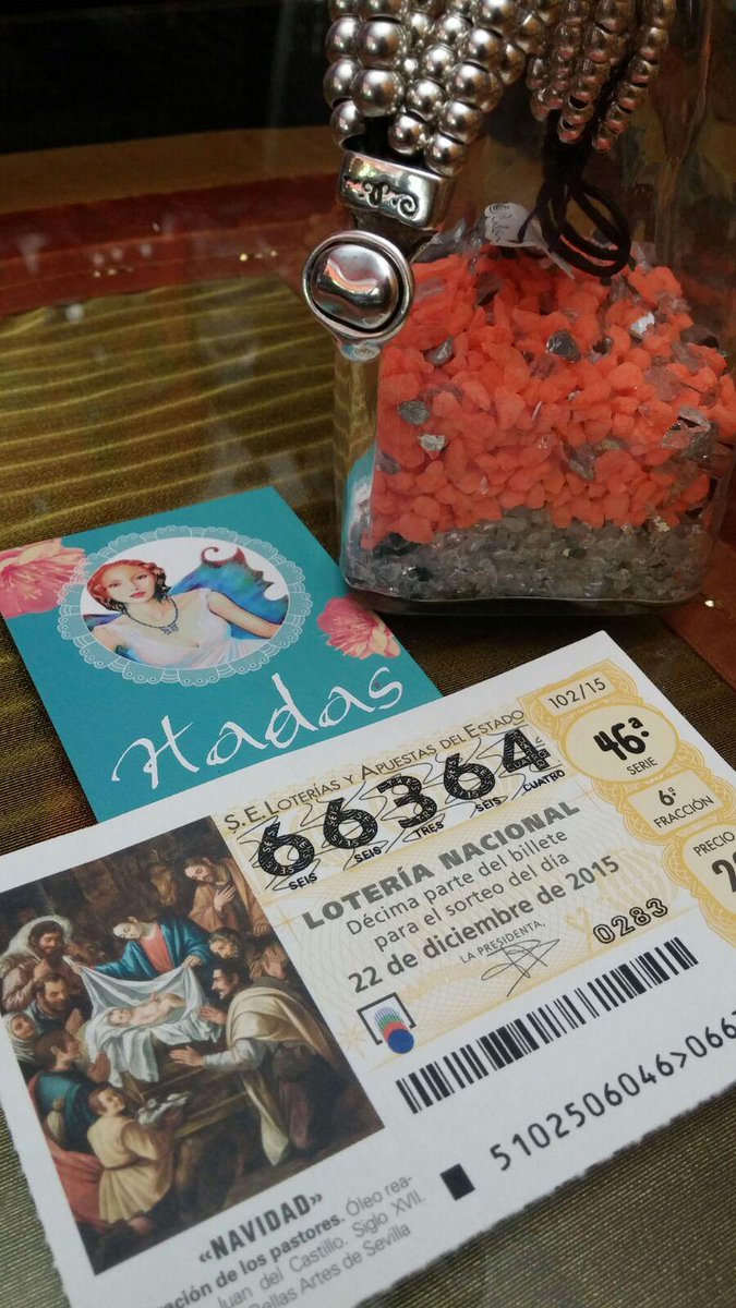 hadascalatayud's tweet photo. ¡Tenemos lotería de Navidad!La única manera de conseguir nuestro número es venir a la tienda a por él ;) http://t.co/kvhVxPiTss