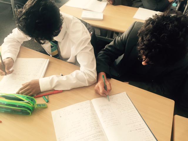 hhsmathematics's tweet photo. Some of our Year 10 Maths students. Looks like they're ticking all the Rs of iSearch #proud @HHSHaringey http://t.co/e7gu5bUmvO