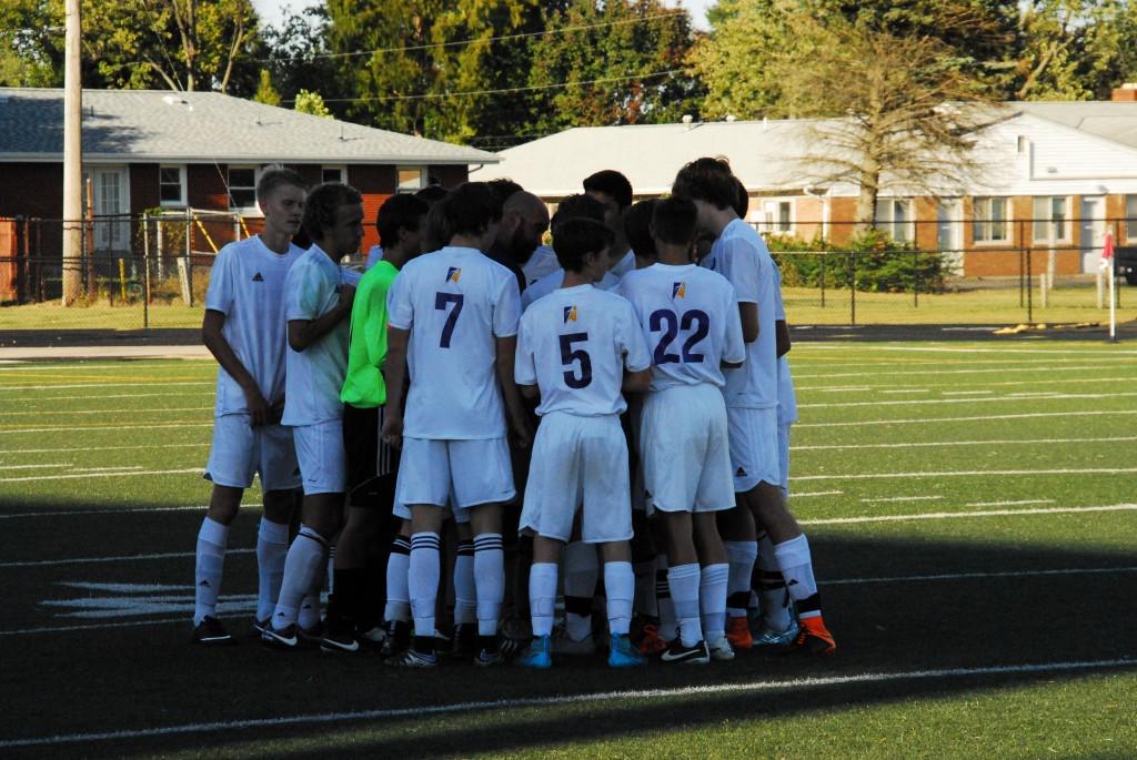 New Story: Busy Night of Aviator Sports 9/29 vandaliabutlerathletics.com/2015/09/29/bus…