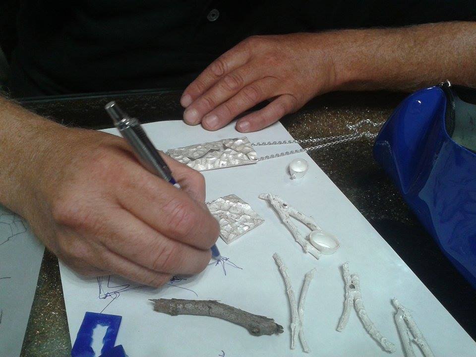 franchiargenti's tweet photo. Bozzetti per XI #GIORNATADELCONTEMPORANEO parteciperemo con SECONDO DISTACCO dall'8 #ottobre @officinalviti #roma http://t.co/sTY1CYP9nE