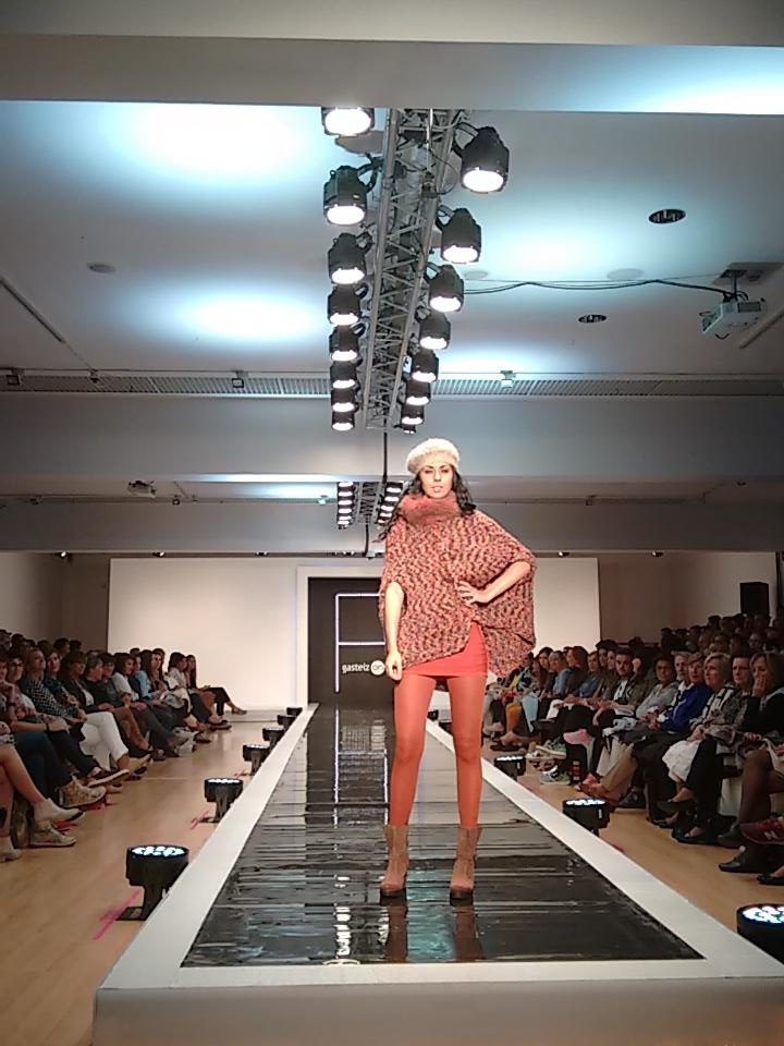 pasarelagon's tweet photo. Con @lanaskatia #fildor y @schanchenmayr, @lanasmayka se atreve con todo en esta temporada otoño invierno http://t.co/Y2yhxBmwks