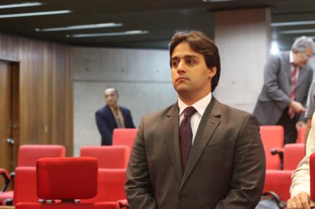 assembleiapiaui's tweet photo. Projeto de lei regulamenta funcionamento de academias no Piauí
http://t.co/DGVSF1qr1R http://t.co/yNbjyxglak