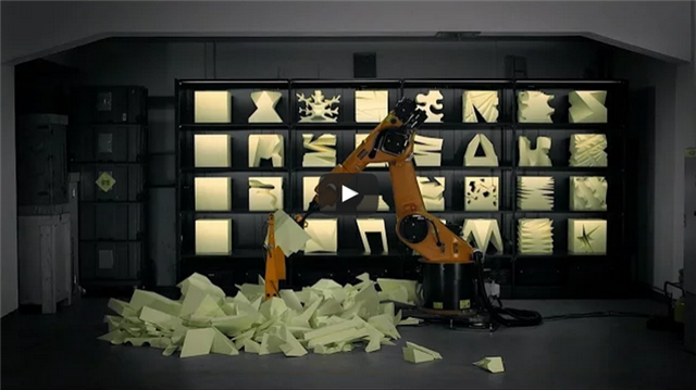 ihayesjr's tweet photo. You can control #Robochop remotely & make a bespoke sculpture #FutureMakers via @Dezeen http://t.co/Uaoby4dBiZ http://t.co/R66jex5D7m