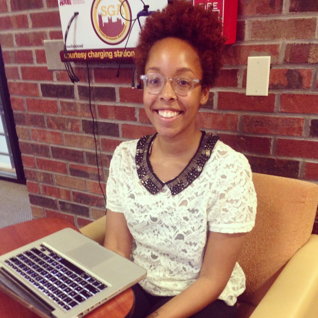 LoynoSCD's tweet photo. Meet @MorganBallard_ Bateman member & Assistant Director at the Donnelley Center at the kickoff on Thursday #MeetSMC http://t.co/fBW592VKfD