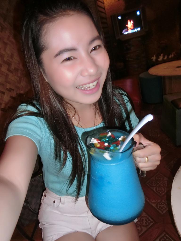 WannahponS's tweet photo. กินแล้วก็กิน http://t.co/xvcurPF8Wr