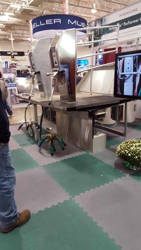 die37D's tweet image. GEA Apollo Milking System at World Dairy Expo 2015 #gea #gea farming