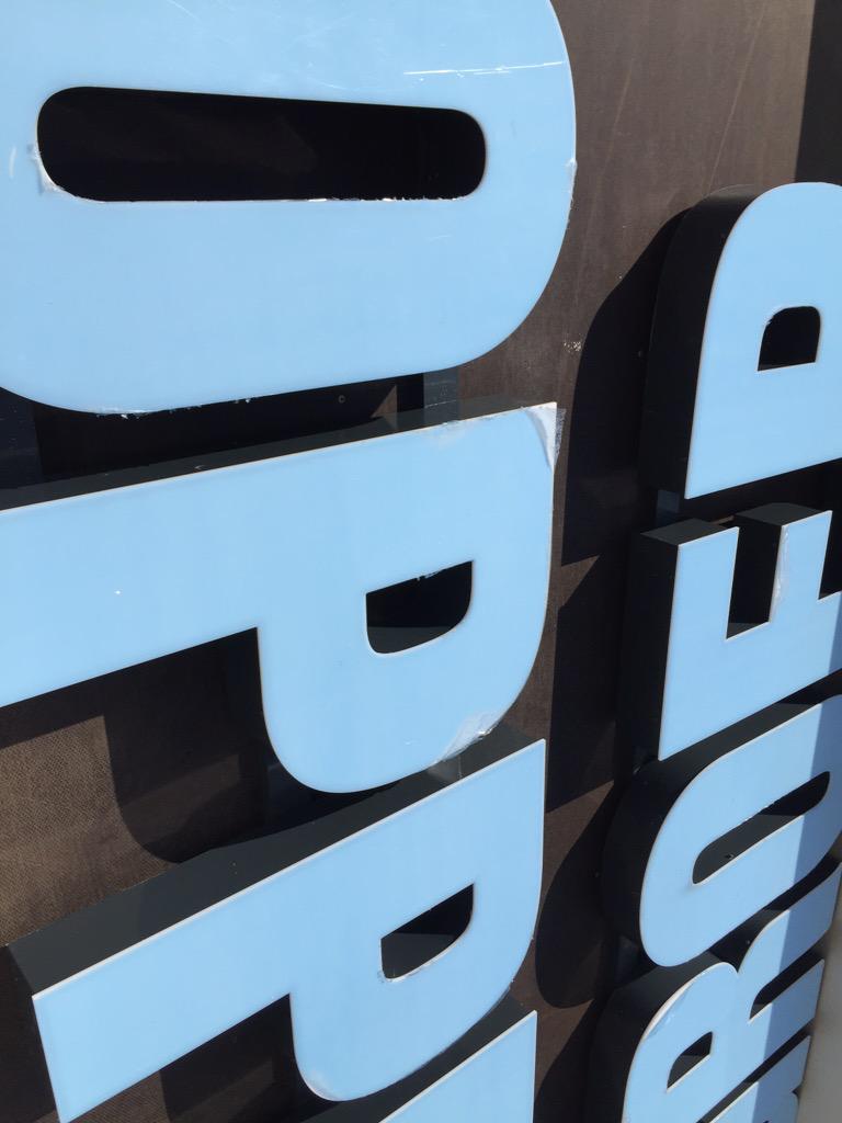 Weer een #plugandsign set. Met de @3dP5LEDTER/luxe