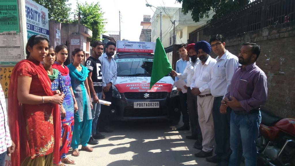 Flagging off <a href="/AISECTIndia/">AISECT</a> Kaushal Vikas Yatra at Sangrur Punjab <a href="/NSDCINDIA/">NSDC India</a> <a href="/MSDESkillindia/">Skill India</a> #PMKVY2015 #SkillIndia