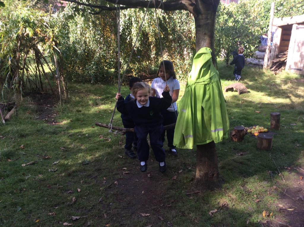 Year6LLTPA22arc's tweet photo. A little visit to see the rabbits and explore forest school. Thank you @LimeTreeForest #noplacelikelimetree http://t.co/UYUXNpsMnI