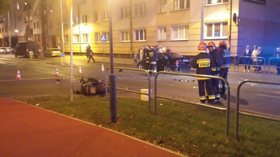 GRYF24's tweet photo. Wypadek w #Slupsk na ul. Kołłątaja - BMW zderzyło się z motorem - http://t.co/QqNWxHVMEz http://t.co/8aOE7UP9k1