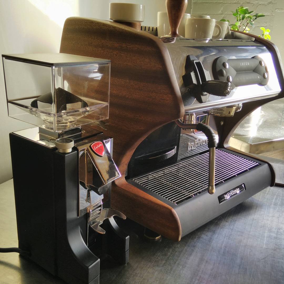 CliveCoffee's tweet photo. From Italy with love, the #EurekaMignon grinder &amp; the Clive exclusive #LuccaA53 espresso machine from #LaSpaziale. http://t.co/u1aX7jHAmA