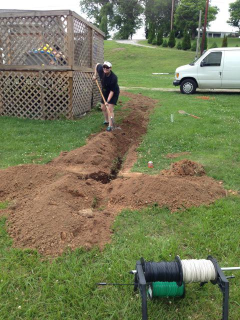 AllElectricTN's tweet photo. Lovely day to digging for pool pump electric! http://t.co/diLxVIXQFu