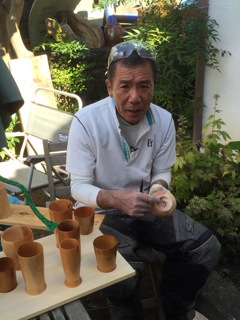 rikufilm's tweet photo. Mito-sensai makes bowls, cups &amp; pens from salvaged sabaku &amp; mulberry wood. He gives em to the tree owners as momentos http://t.co/ghBgfmU4KQ