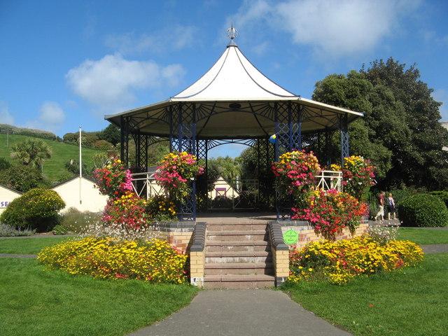 SmythenFarm's tweet photo. Well done @Ilfracombe_UK for winning in the #Southwestinbloom #competition.Find out more here:http://t.co/DbUtQJLjaE http://t.co/CN97A3SIkH