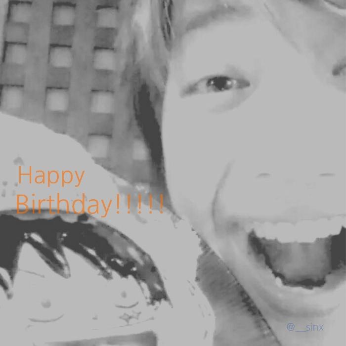 ISD8683's tweet photo. Happy Birthday deer ニッシー！！
画像、黒白に加工したら誰だか分からなくなってお化けみたいやけど、西島です！（笑）にっしーにとって幸せな1年になりますように☆ shin . http://t.co/mXhM98Ssn3