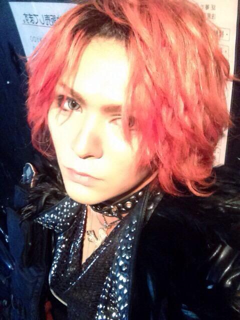 JRockVisualkei9's tweet photo. 【Birthday】
・DEEP RAVE :SHIGE
・@deepdrs
お誕生日おめでとう!
#Jrockvisualkei9 #DEEPRAVE http://t.co/6oLCCqRABh