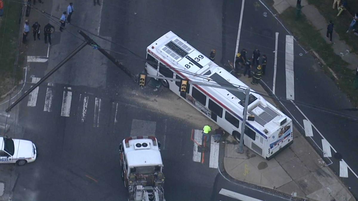 NBCPhiladelphia's tweet photo. 6 Hurt When SEPTA Bus Crashes into Street Pole http://t.co/QMhToKRiNN http://t.co/4FMboImv4N
