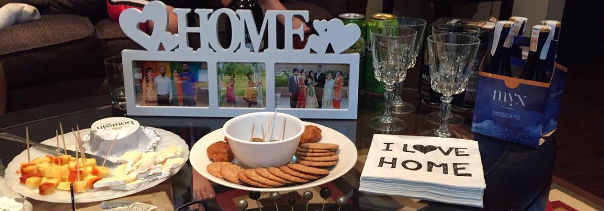 rbatth346's tweet photo. Wine &amp; Cheese = best thing to come home to after a year of school! #tbt #URWhatUtwEat @UWrachelTA http://t.co/25jSoYXEsp