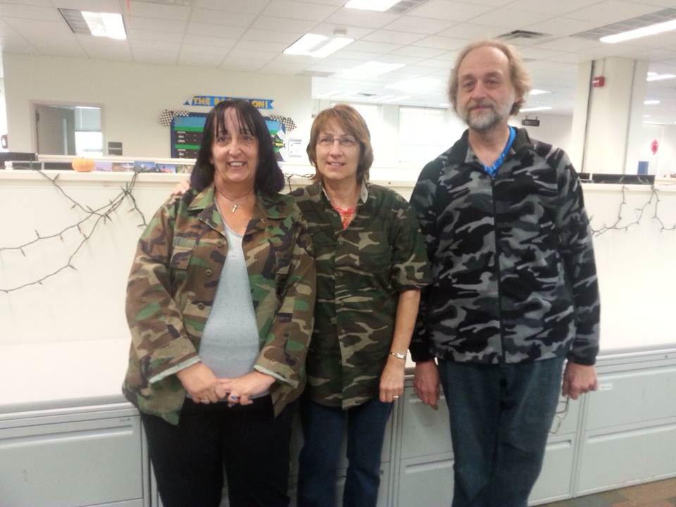 CWA_NJ's tweet photo. Check out #Local1000 going camouflage yesterday for #MilitantMonday! #Solidarity for a Fair Contract! #StandUp2Vz http://t.co/yqJrYqpFl7