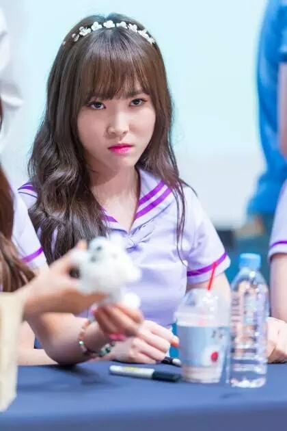 SF_Yuju's tweet photo. @WLK_Eunha97 visual???!!!!!!! Apa yg divisualin? Makan? Pantas kmu gak seksi seperti saya ckckck http://t.co/unnqzwm5Vq
