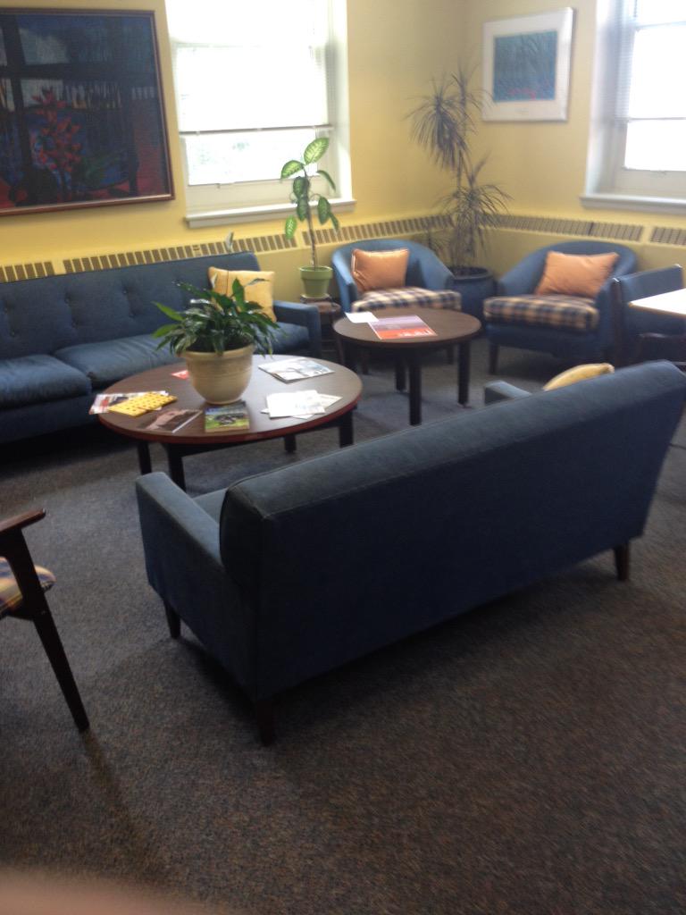 the_mess_dad's tweet photo. @ArtsUNBF #UNBFind here is the English lounge! http://t.co/85E7CnA9mA