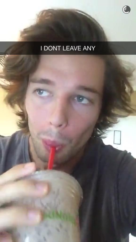 PatrickSchwarBR's tweet photo. Nosso @PSchwarzenegger cortou o cabelo. 😍 http://t.co/43Q8R6S9Uu