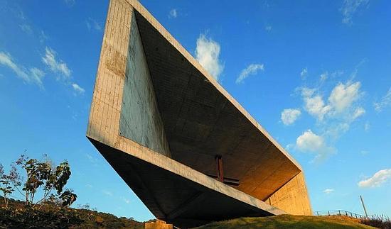 InterioresUBU's tweet photo. Los nuevos edificios religiosos más impresionantes del mundo. http://t.co/ax47fkg3lM #arquitectura http://t.co/wpr9vt0cqc