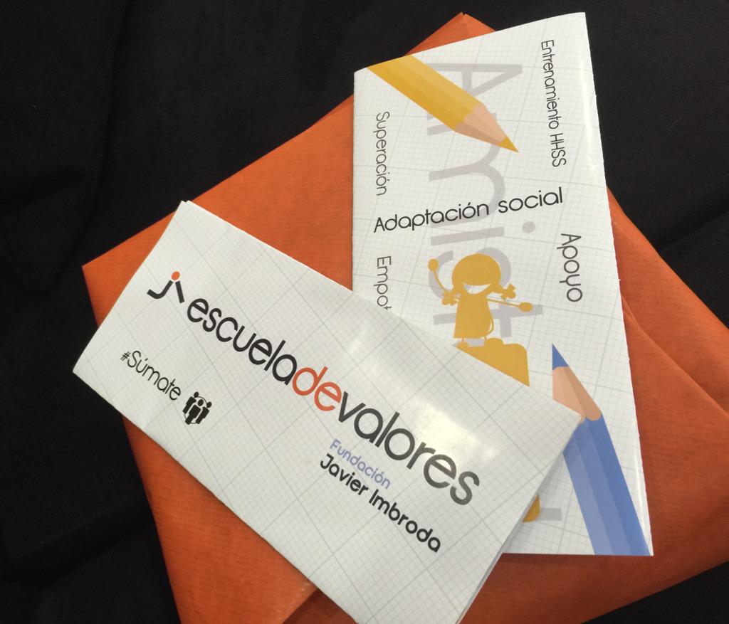 FJavierImbroda's tweet photo. #EscueladeValores | ¡Ya tenemos trípticos informativos! ¿Quién quiere uno? Made in @IkonoSoluciones &amp; @BoticaCrea. http://t.co/jHSwY2lQyl