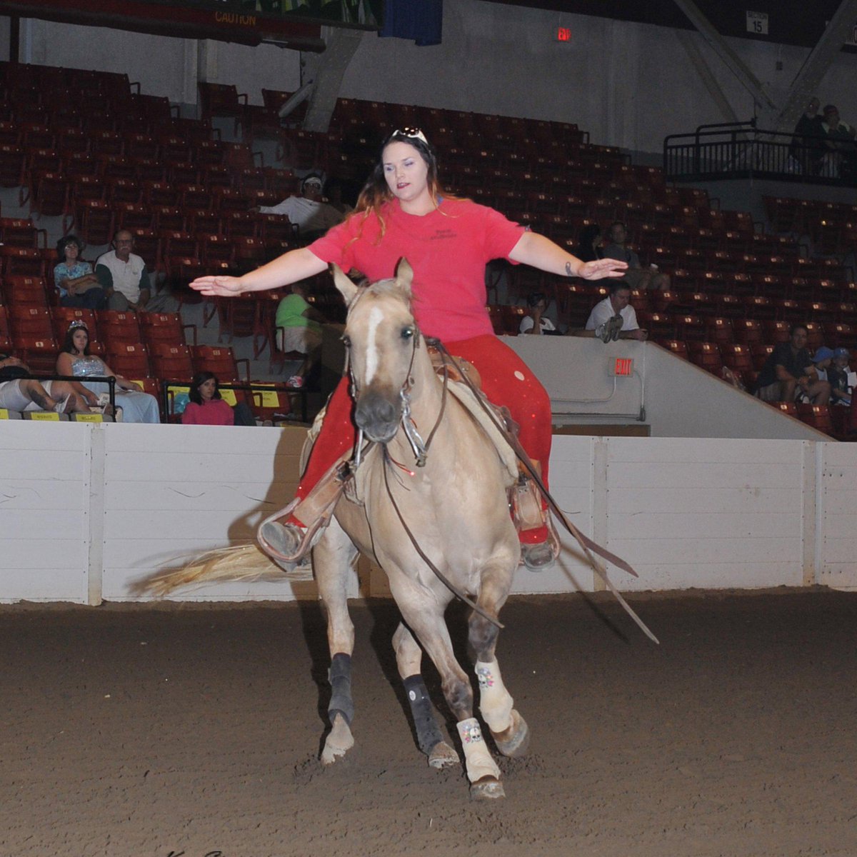 WhataTuffShame's tweet photo. @OQHA @nrha #Congress2015 is here!! #quarterhorsecongress #reining #freestylereining http://t.co/4LXaJgVi6v