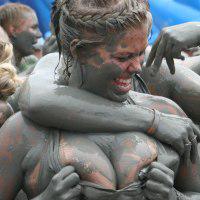 airindia_'s tweet photo. Things you see at festivals that would naver be  OK in real life http://t.co/7tSiLcLzCD