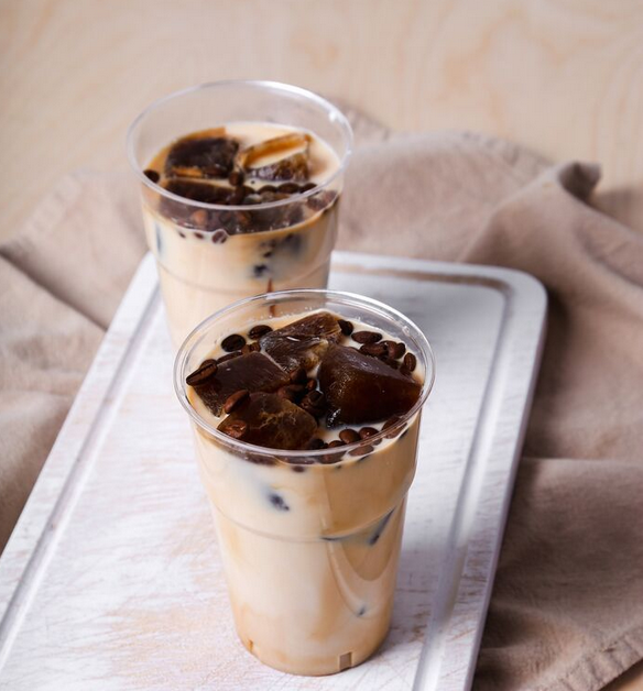 CarthysCream's tweet photo. #NationalCoffeeDay! Pour coffee into an ice cube tray. Freeze until solid. Add cubes to glass and pour over Carthy's http://t.co/odHWiPSaED