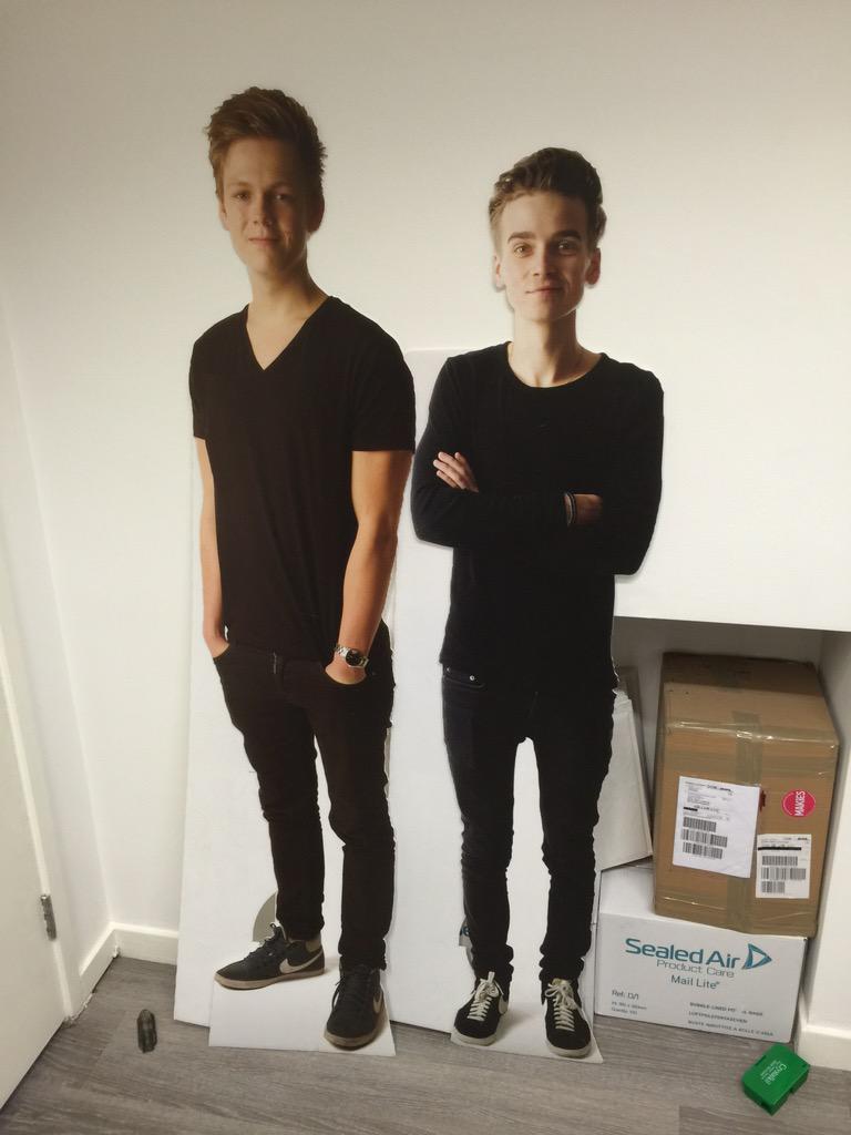 Caspar_Lee's tweet image. The lads!