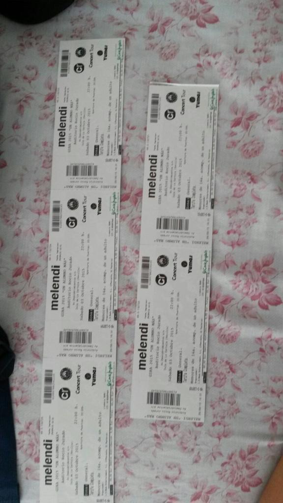 CheloReina3's tweet photo. Nos vamosssss @carmenagui9 @BelenReina3 @anable28 @SilviaBordas @MelendiOficial #UnAlumnoMas !!!!!!! http://t.co/vCADLCspht