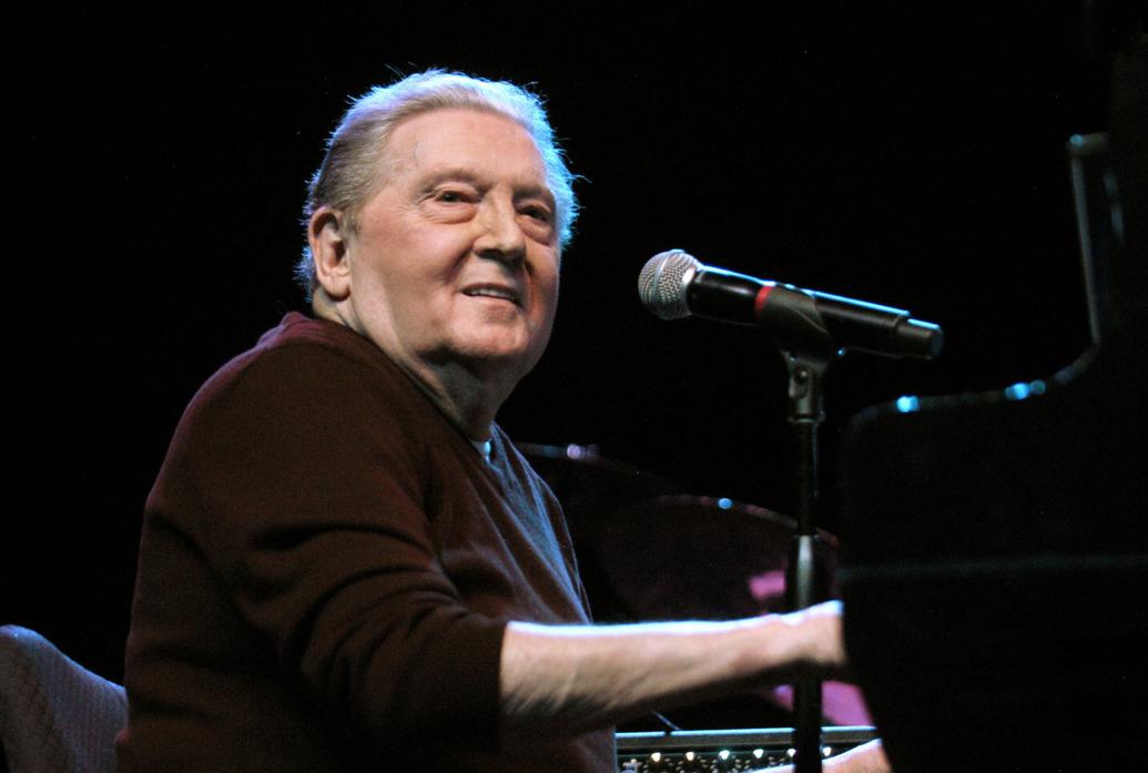  on with wishes Jerry Lee Lewis a happy birthday! 