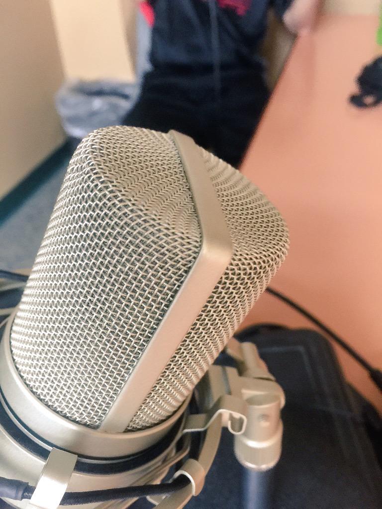TESDFAN1's tweet photo. The mic on loan that is improving the quality !!! http://t.co/fGdZ16gOTx