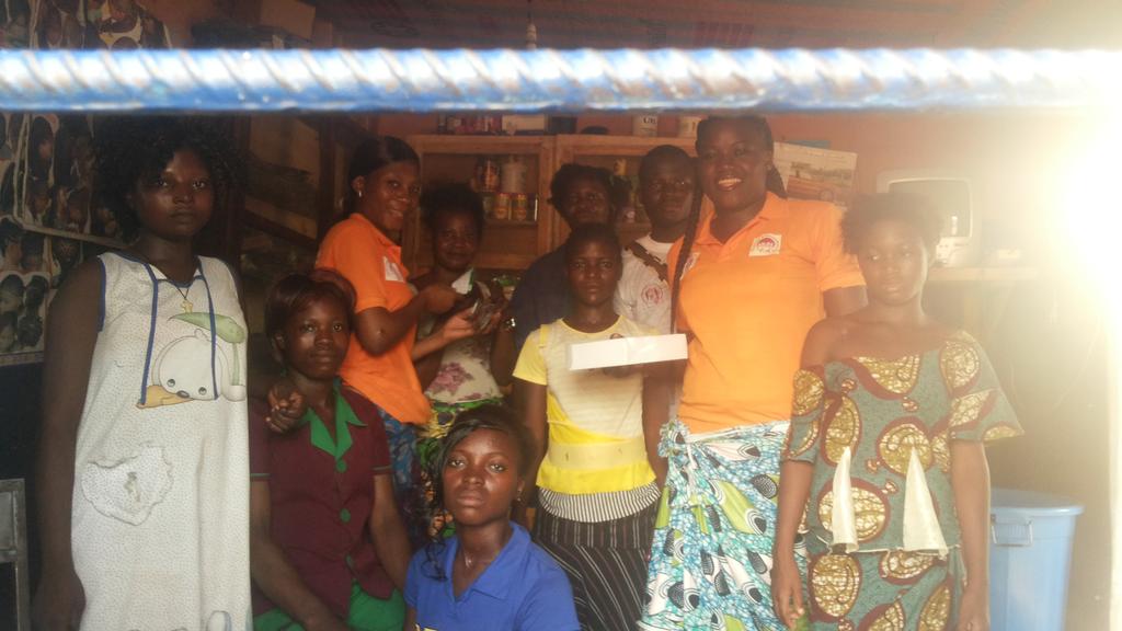 japfbenin's tweet photo. Les @japfbenin impactent leurs pairs pour l'adoption de comportements responsables. #JMC2015 @OneOnlyEarth @UN_Women http://t.co/Ltu2OmGHWP