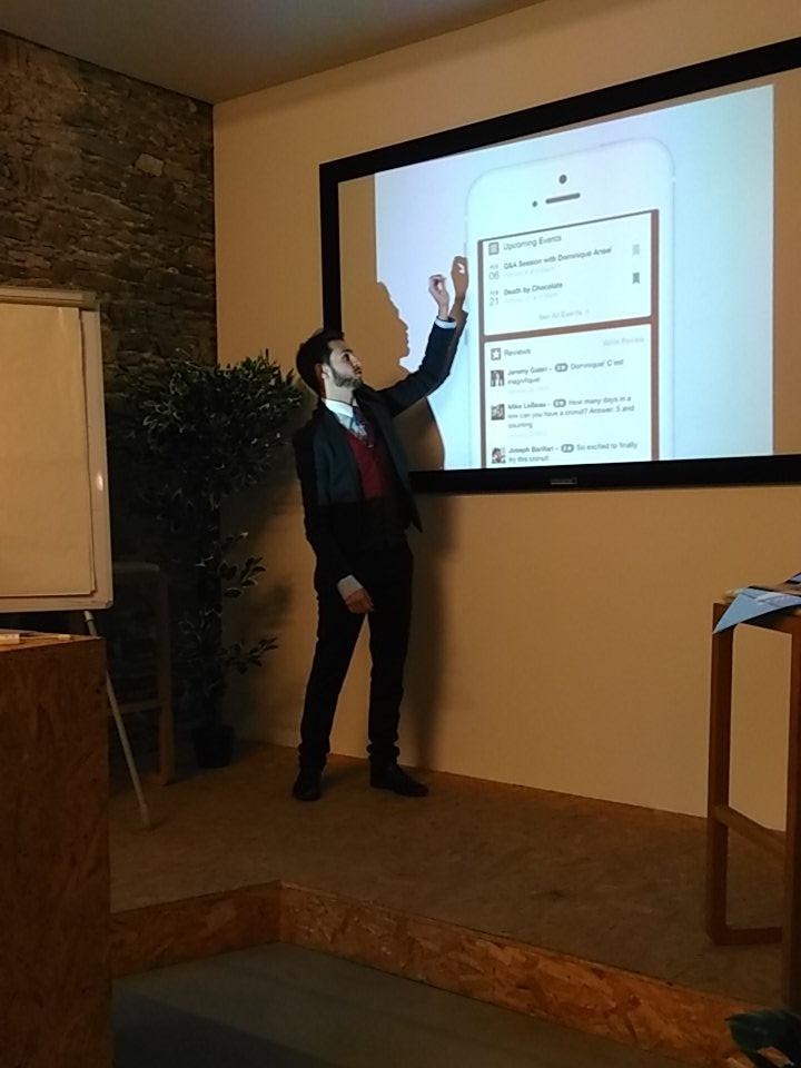 CantineNantes's tweet photo. .@Matthieu_Dixte nous présente les nouveautés #socialmedia que nous avons peut être manqué cet été ! #socialmixcity http://t.co/87ZAgu2RNO