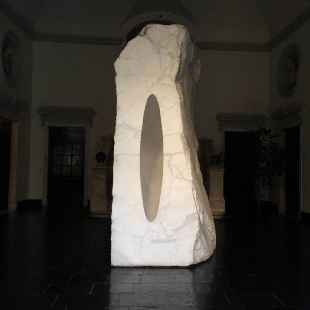 les0center's tweet photo. L' ogiva del sapere nel l'androne di un Palazzo dei Rolli di Genova #LabirintumIntoSe #IConCultura discreta http://t.co/sJR8f8v9M5