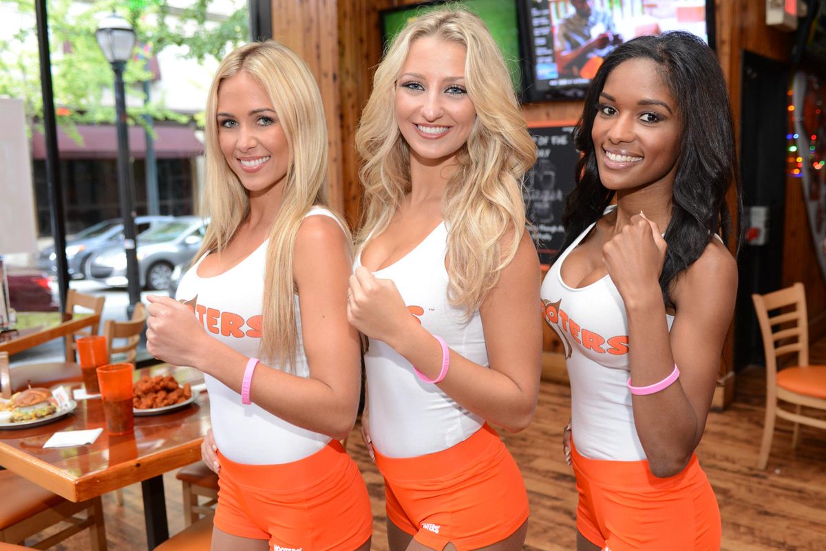 Naked pic of hooter girls