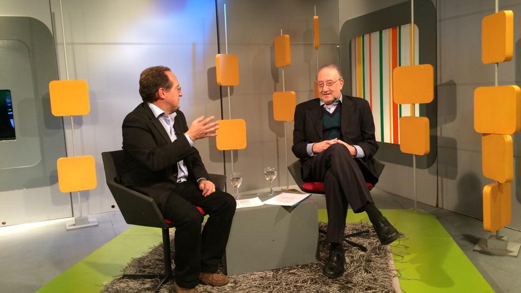 buscadorestv's tweet photo. Ya estamos con #MarcosIsrael hablando sobre su último libro #PosguerraIsraelHamas @MiguelCapito http://t.co/1jauIpPTg8