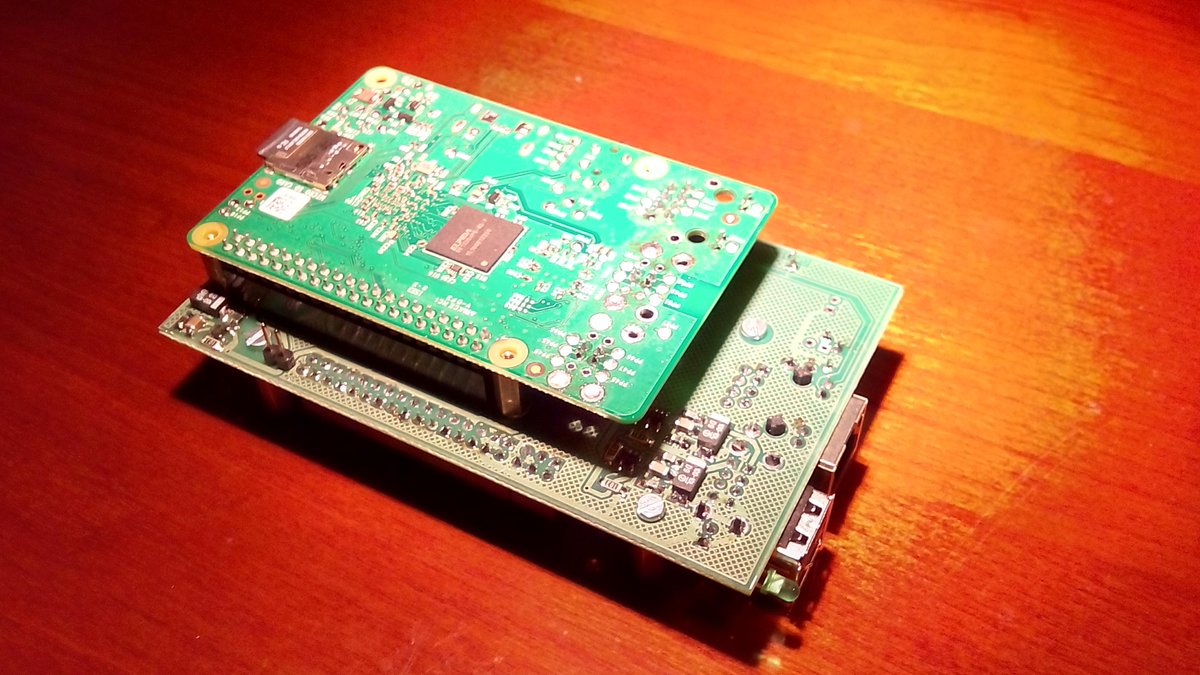 ECoCoMS's tweet photo. #RPI replacement of the RS2LAN Converter http://t.co/Iw27IUe9mh with 2xRS232, RTC and GPIO controlled 2xUSB http://t.co/piQzpX88GF