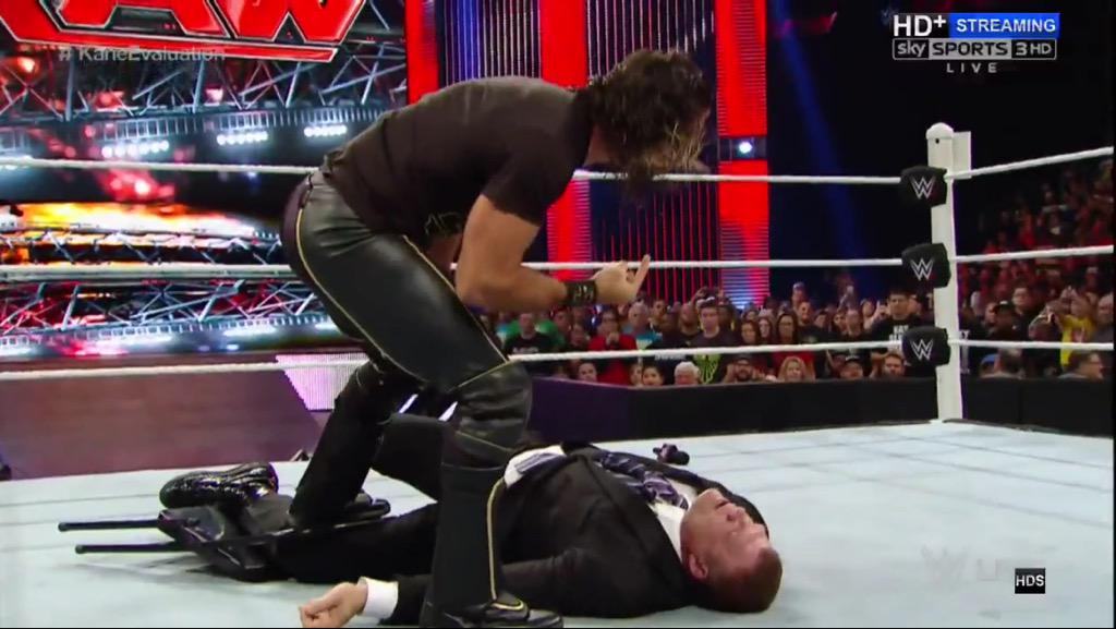 AliCena2007's tweet photo. I CAN'T BELIEVE WHAT I'M SEEING @WWERollins BREAKING SOMEONES LEG BY HIS OWN ?!!? #RAW #KANEISOUT #HELLINACELL @WWE ! http://t.co/hSQmkrkzkK