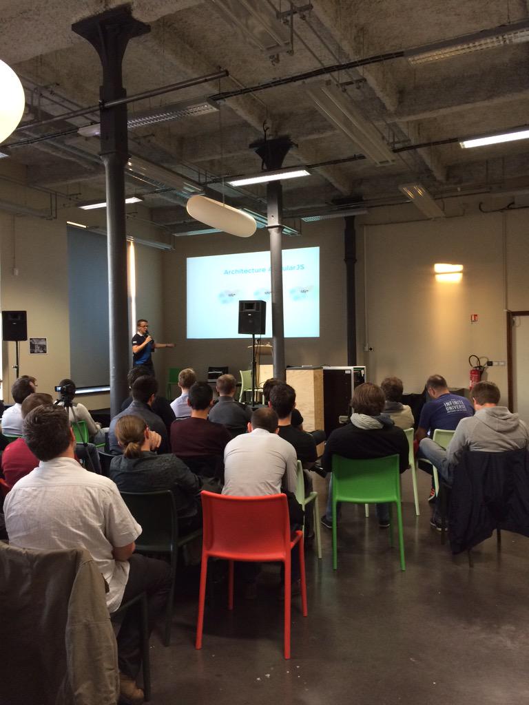 BnJ25's tweet image. Que c&apos;est bon de retourner aux #meetups de #Lille ! #angularjs2 #chtijug