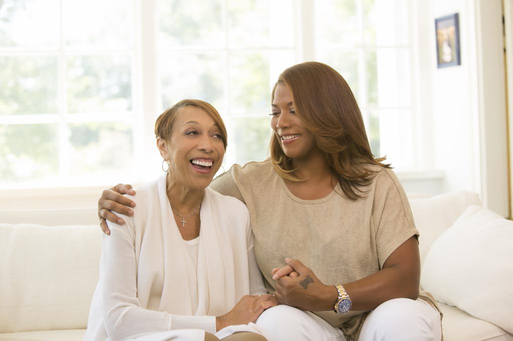 IAMQUEENLATIFAH's tweet photo. It’s #WorldHeartDay! Mom &amp; I joined #RiseAboveHF to spread word of heart failure #spokesperson http://t.co/BHDTsFpswN http://t.co/yXtC5f9XQ4